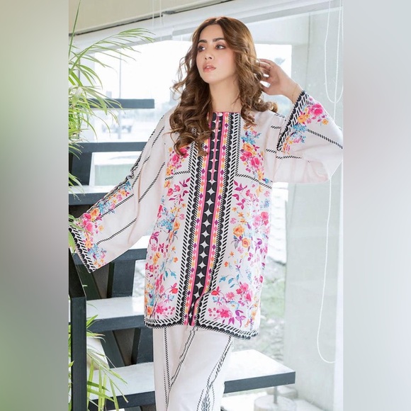 Ellena 2pc Chic Floral Wide Leg Jumpsuit - Picture 7 of 11